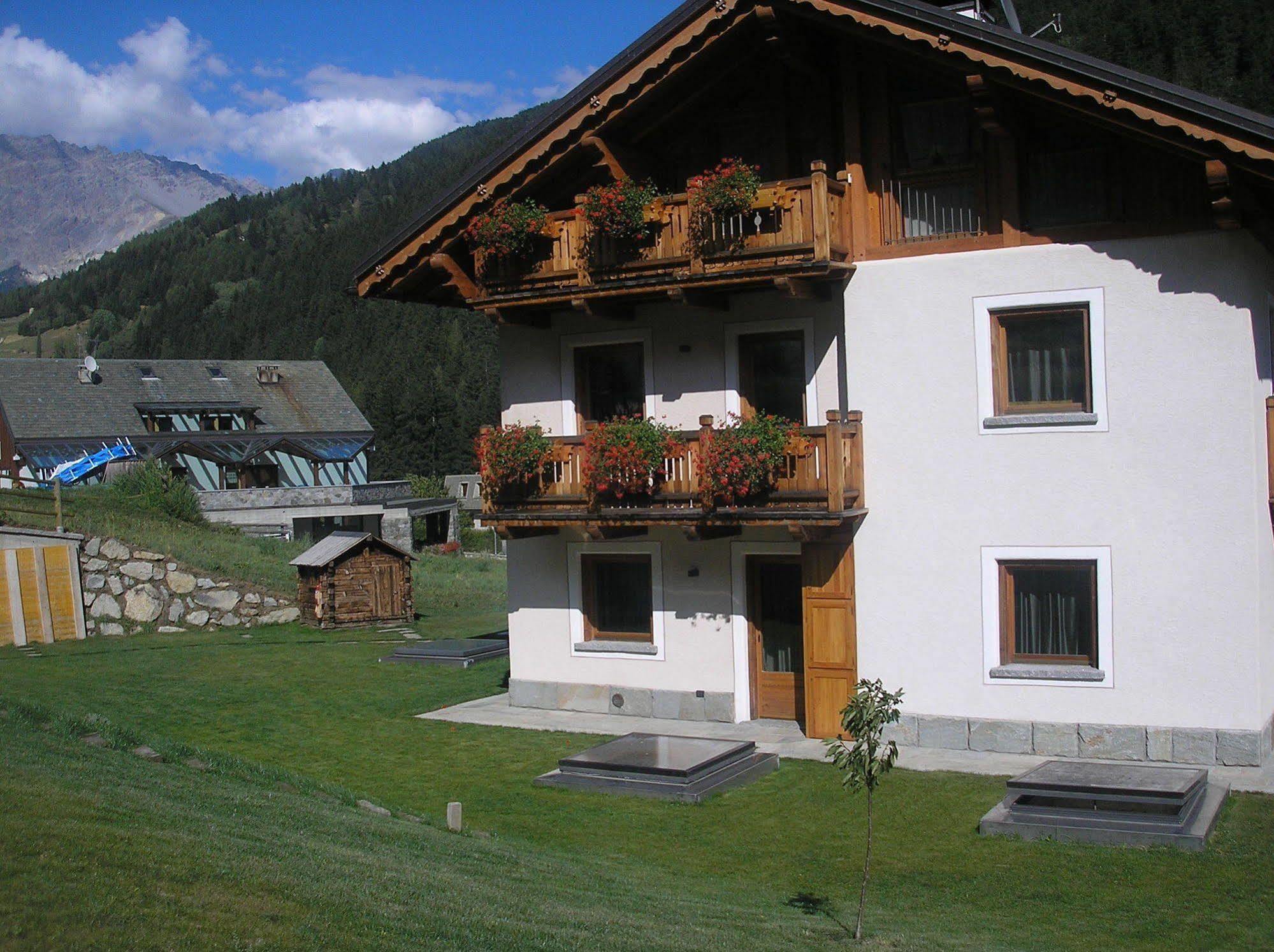 Chalet La Rugiada Бормио Экстерьер фото